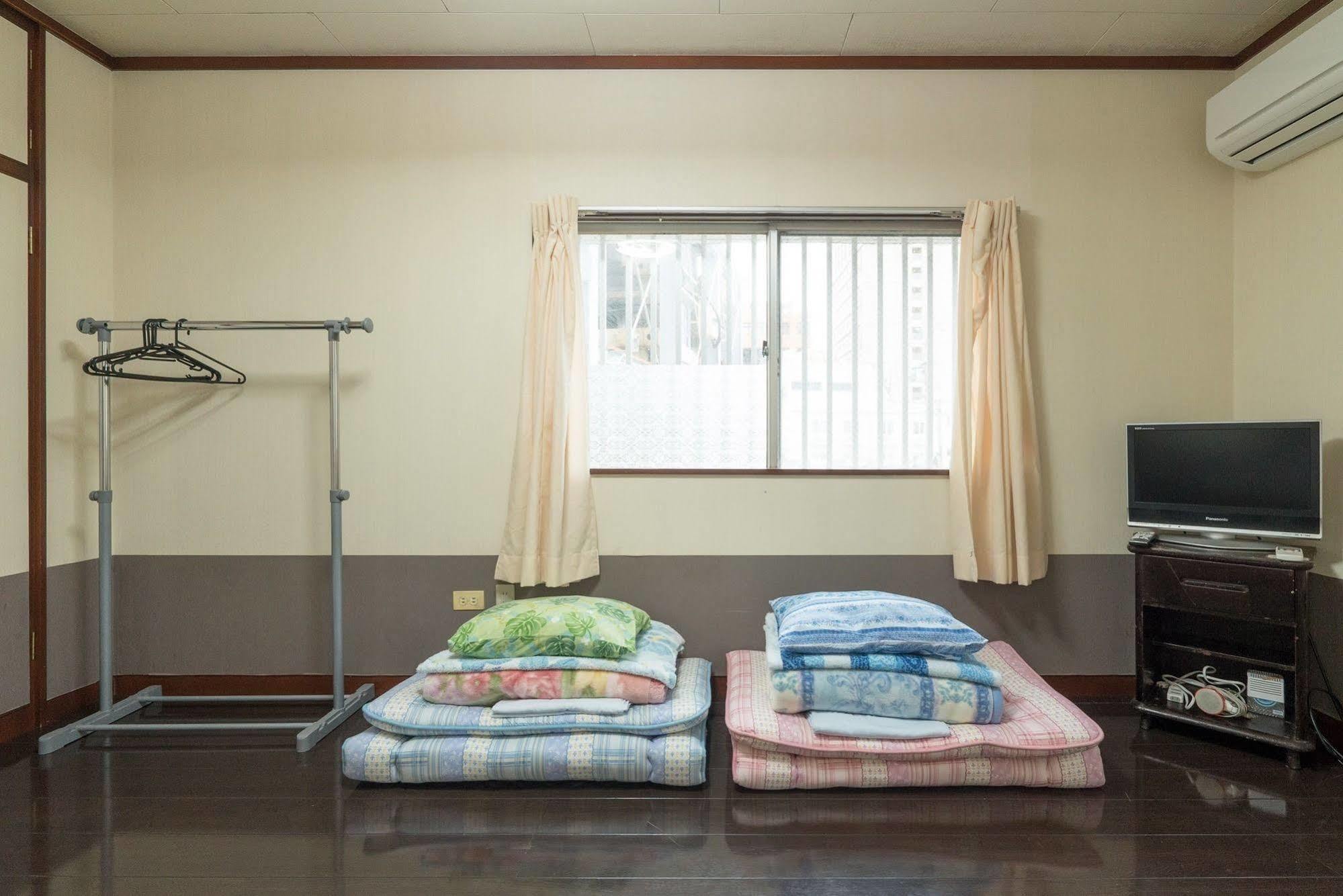 沖縄の宿 行燈 あんどん Naha Zewnętrze zdjęcie