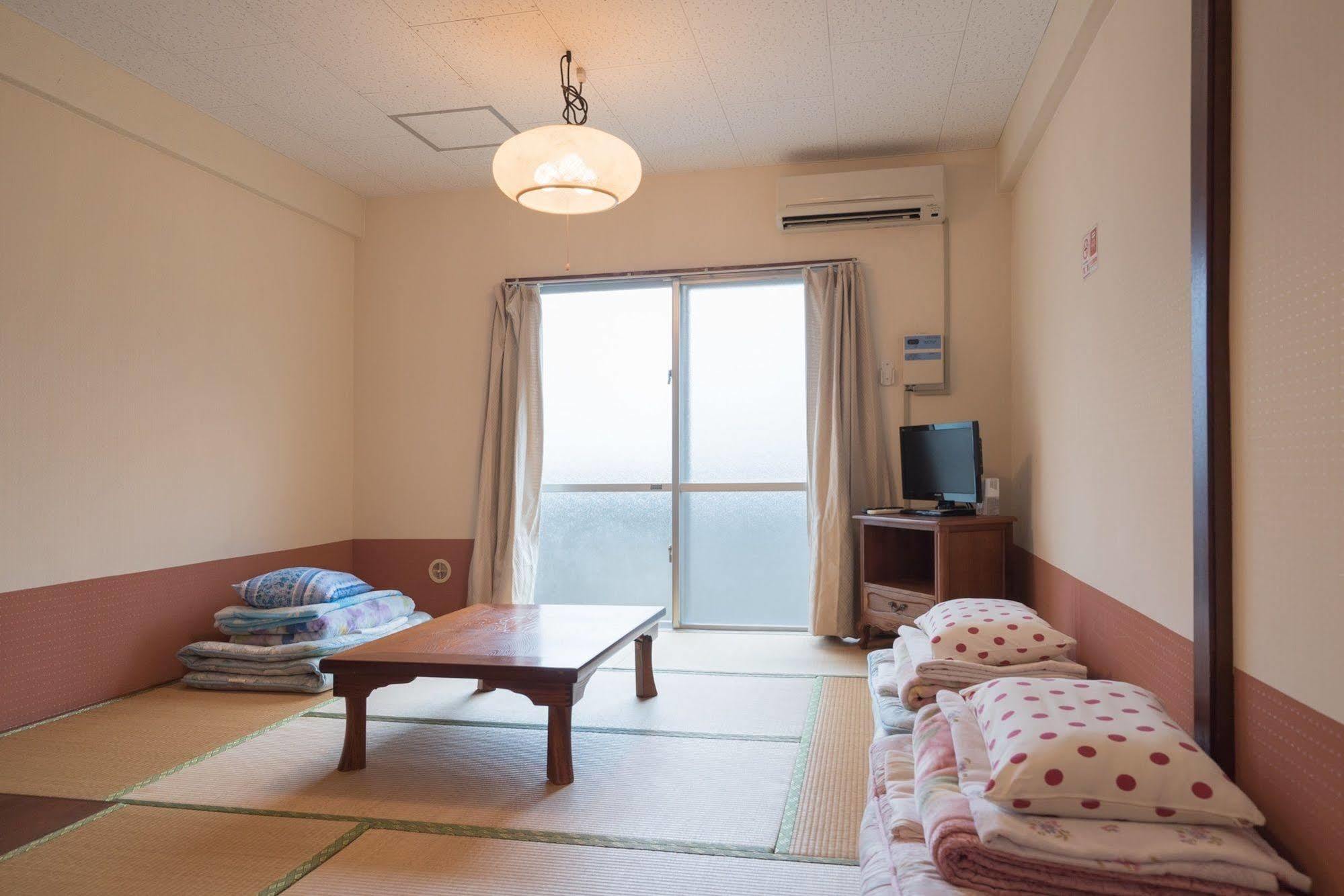 沖縄の宿 行燈 あんどん Naha Zewnętrze zdjęcie